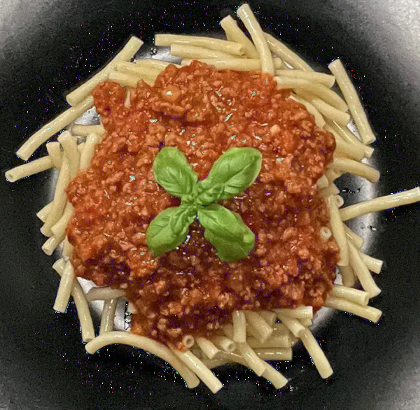 Makkaroni mit Hackfleischsoße